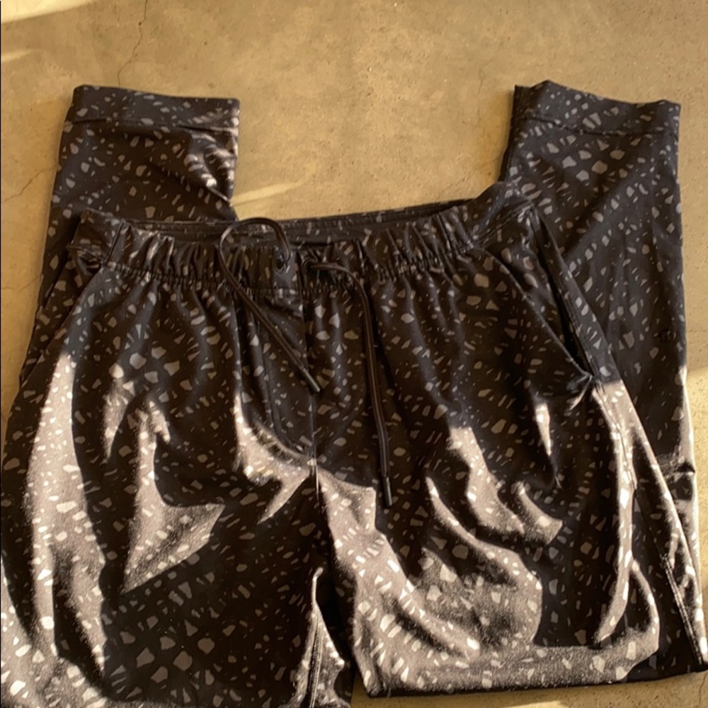 Lululemon jogger pants